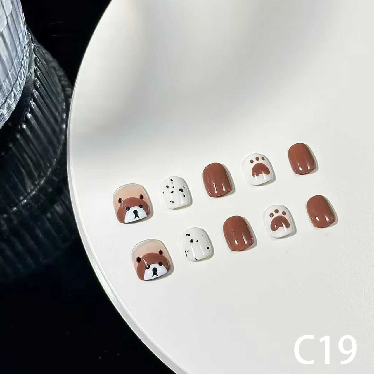 3D Bear Paw Short Round
