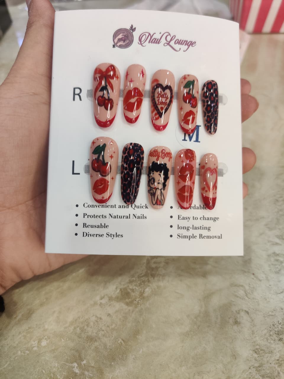 Cherry Kiss – Round